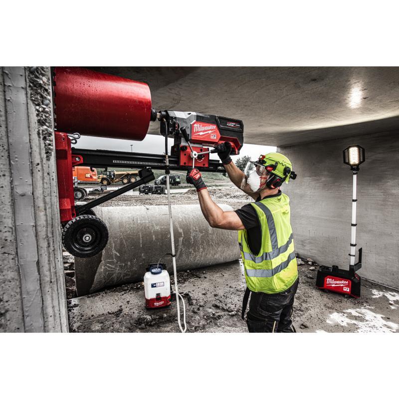 Torre Faro Compatta 15.000 Lumen Mx Fuel Packout - Senza Batterie E Caricabatterie - Mxf Tlic-0 - Milwaukee 4933498075