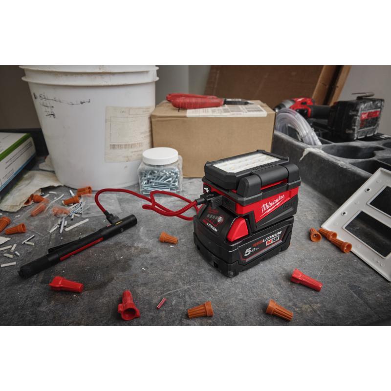 Faretto Led Power Bank 18V Testa Ruotabile - Senza Batteria - M18 Alis-0 - Milwaukee 4933498148