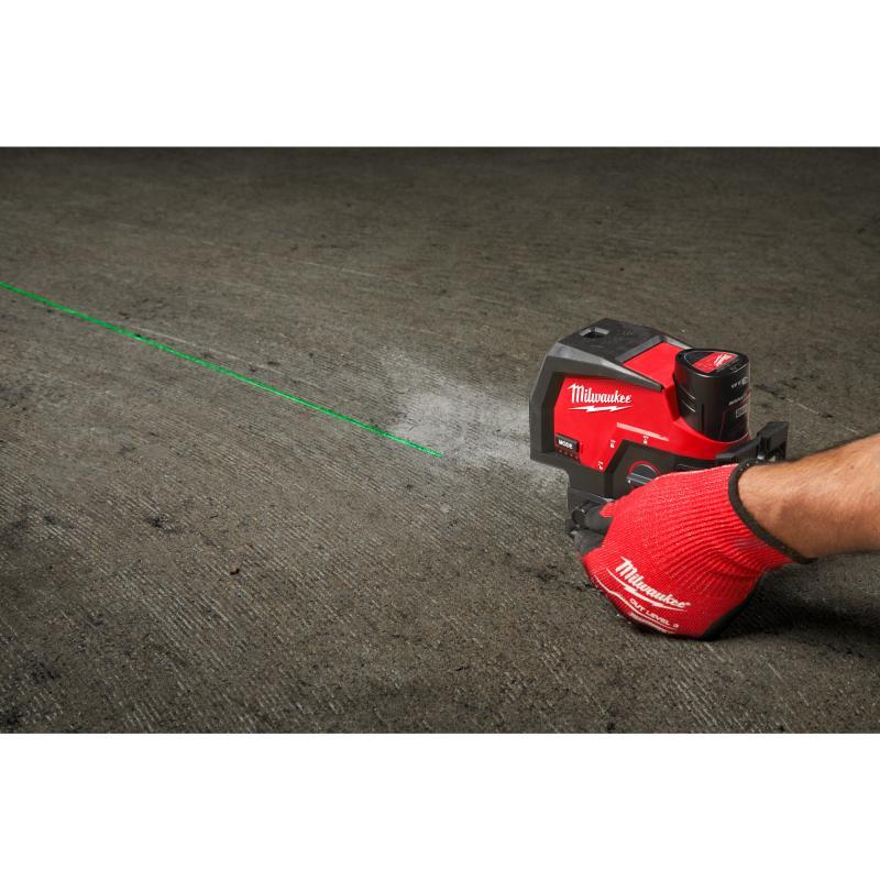 Laser Lineare Verde A Due Linee Con 2 Punti Piombo - Senza Batteria - M12 Cllp-0C - Milwaukee 4933478101